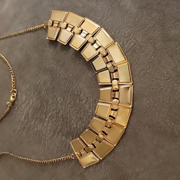 5/$25 Black Geometric Cleopatra Style Bib Necklace - Picture 7 of 8